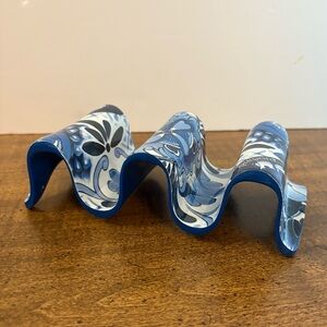 Prepara Melamine Plastic Taco Holders Reversible Blue Solid Floral Hold 3 Cl